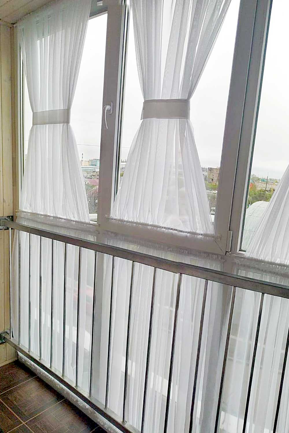 Balcony curtain design